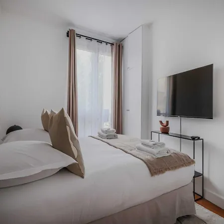 Parisian Charm Elegant 1-bedroom *