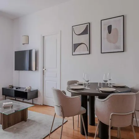 Parisian Charm Elegant 1-bedroom Apartment